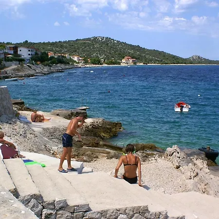 Family-friendly With Swimming Pool Razanj, - 14232 Daire Rogoznica (Sibenik-Knin)