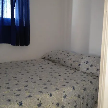 Family-friendly With Swimming Pool Razanj, - 14232 Daire Rogoznica (Sibenik-Knin)