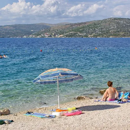 Family-friendly With Swimming Pool Razanj, - 14232 Daire Rogoznica (Sibenik-Knin)