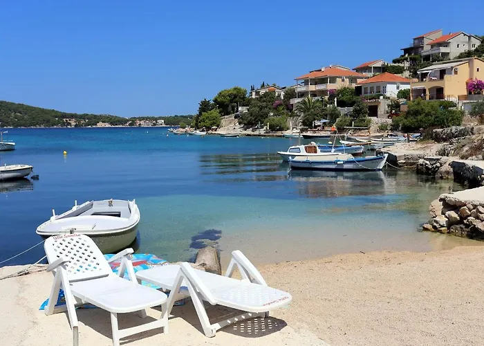 Family-friendly With Swimming Pool Razanj, - 14232 Appartement Rogoznica (Sibenik-Knin)