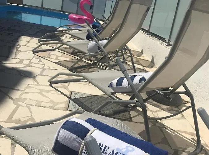 Family-friendly With Swimming Pool Razanj, - 14232 Appartement Rogoznica (Sibenik-Knin)